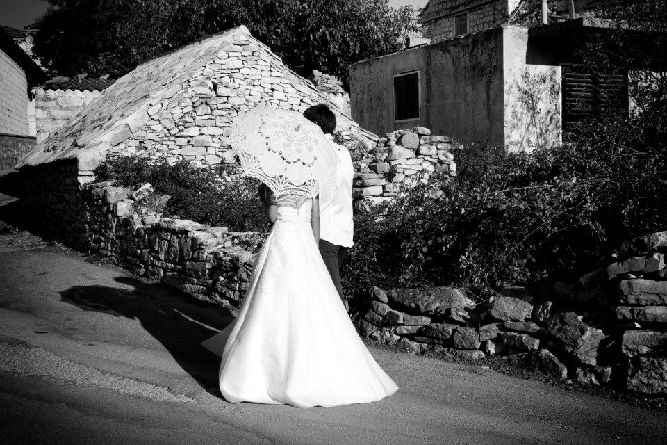 08ac377811fba396f5b7d2e9c87f8adf Intimate elopement ceremony on Croatian coastline
